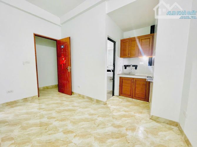 Cho Thuê CCMN 82 Phú Đô Nam Từ Liêm 50m2 2N1K Cửa Sổ Ban Công Thang Máy Trống 10P Full Đồ