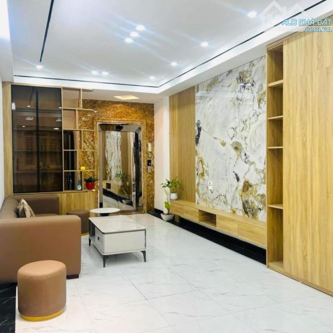 chị em cần bán nhà trần quốc vượng thang máy full nội thất 37M nhỉnh 10 tỷ