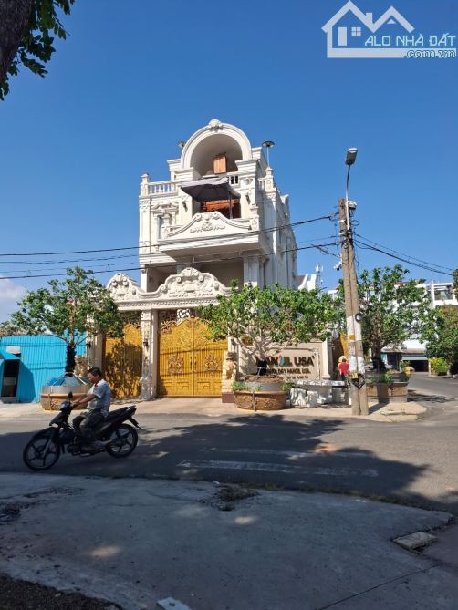 KHUÔN ĐẤT ĐẸP NGAY KHU TÊN LỬA 10x20m TIỆN XÂY VILA- CHDV