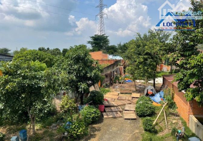 S96_Cần bán gấp nhà đất 2 mặt tiền view Sông La Ngà Định Quán 1500m2 giá 2 tỷ