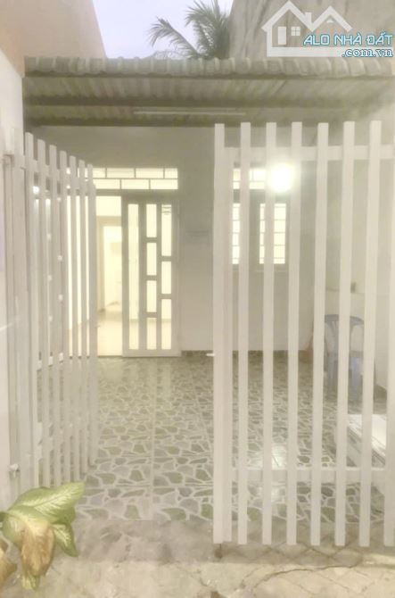 BÁN NHÀ CẤP 4 2PN, WC GẦN UBND P.LONG BÌNH QUẬN 9, 3.5 tỷ VÀI BƯỚC RA NGUYỄN XIỂN KẾ VIN