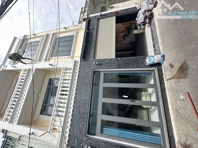 Nhà 4 tầng đường ĐÔNG HƯNG THUẬN 09 phường ĐÔNG HƯNG THUẬN Q12 dt 60,6m2 (7,4mx8m) Hẻm Ôtô