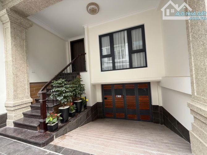 TÒA CĂN HỘ PHỐ VÕNG THỊ, DT 95M2, 7 TẦNG, KINH DOANH, THANG MÁY, CHO THUÊ 1 TỶ, GIÁ 29 TỶ