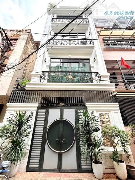 Bán nhà phố Kim Mã, Nguyễn Chí Thanh, ô tô tránh, thang máy, kinh doanh, ngõ thông 78m2