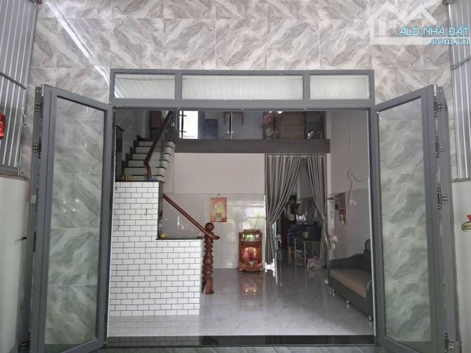 Nhà 1 lầu 1 trệt tại đường song hành,tân hiệp dt 117m2 giá 1 tỷ 150 triệu , sổ riêng
