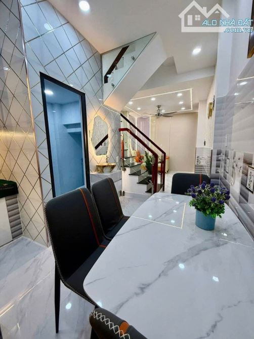 NHÀ QUÁ ĐẸP ! ĐƯỜNG QUANG TRUNG - NGAY TRUNG TÂM GÒ VẤP - CHỈ HƠN 3 TỶ
