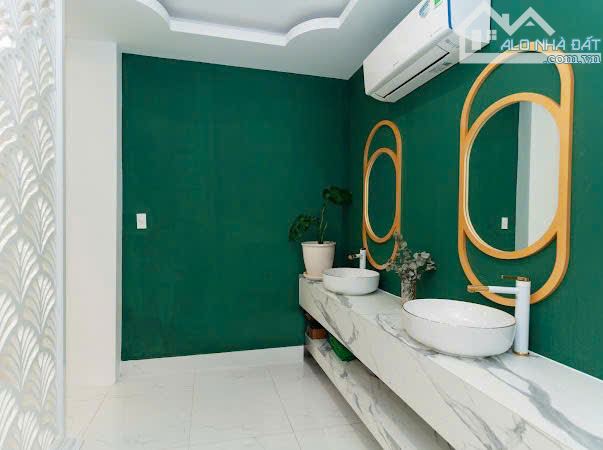 Bán nhà mặt tiền đường Huỳnh Khương Ninh Q1 dt( 3.6 x 21m) giá 33 tỷ