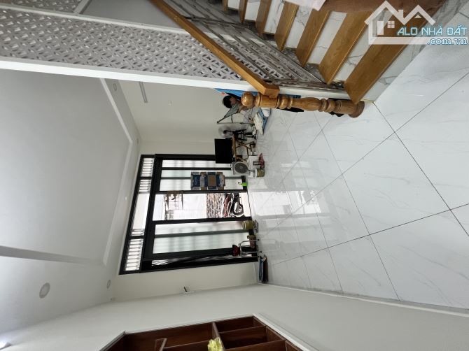 Chỉ 5tỷ3 Cách MT 1 Căn - Ngang 5.5M Ngô Thị Thu Minh,Tb -