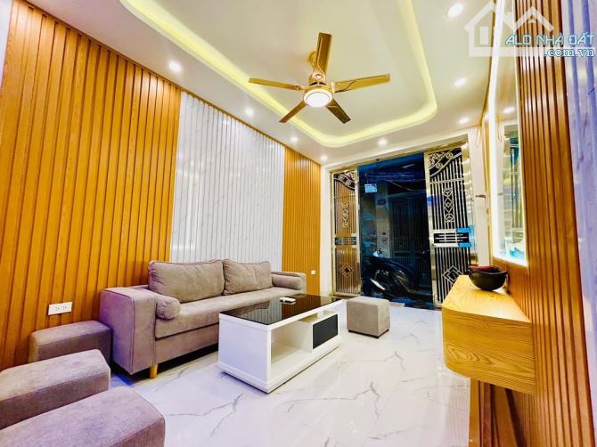 Nhà Đẹp - Ở Ngay - Thổ Quan - Đống Đa - Dt: 39m2/4tầng/3mMT* nhỉnh 6 tỷ