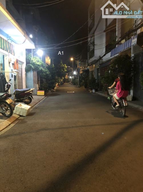 Bán nhanh nhà HXH Trường Chinh - QUẬN 12 – DT 52m2 – 3 tầng – chỉ 4.2 tỷ