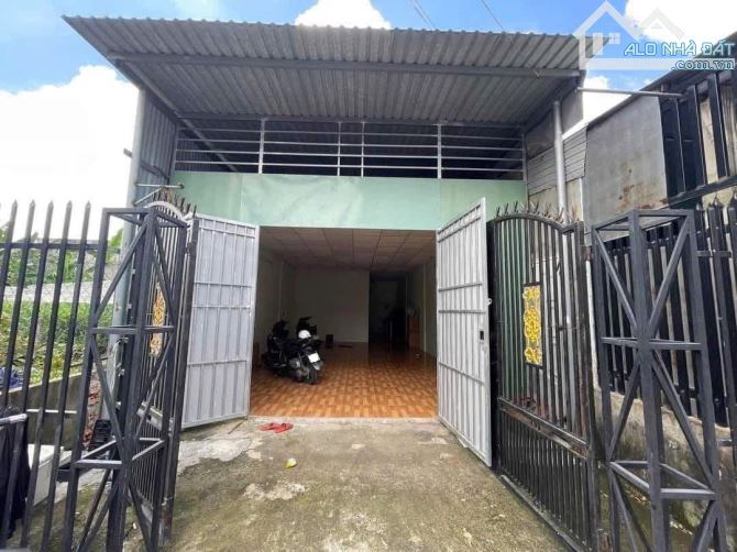 Gấp ! bán nhà trả nợ ngay KCN Trảng Bàng, 150m2, Sổ hồng, 650 Triệu