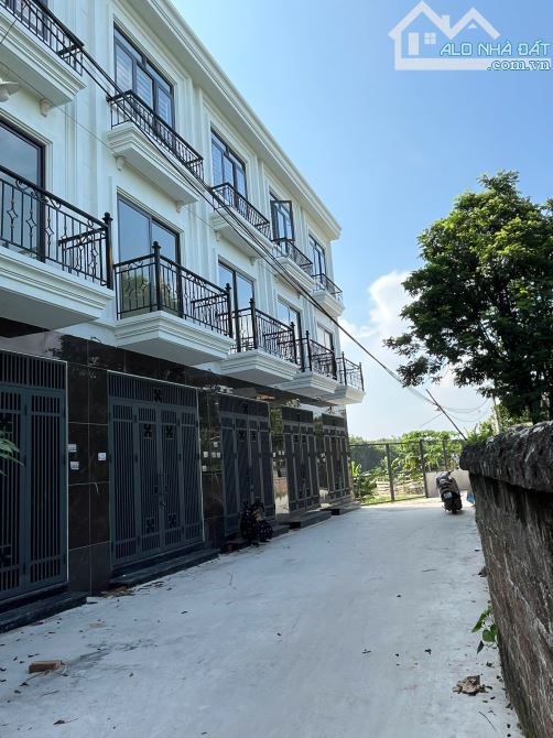 Bán nhà riêng tại Độ Chàng,Đại Thành giá nhỉnh 4tỷ, 45m2 ô tô đỗ cửa