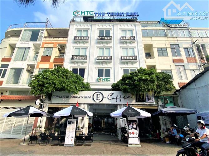 Mặt tiền Võ Văn Kiệt, Quận 1 - Ngang 12m x 16m - 6 Tầng - Giá: 85 Tỷ - HĐT: 200tr/Tháng