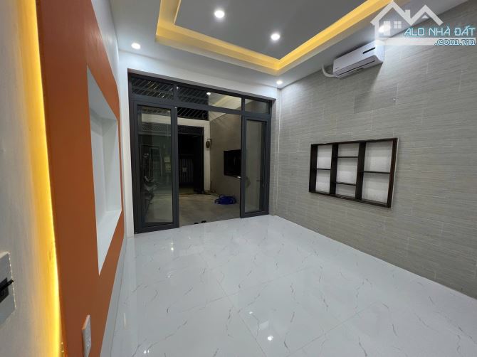 Chủ nhà đi nước ngoài bán nhà đẹp gần BV Hạnh Phúc,5,2 tỷ 122m2