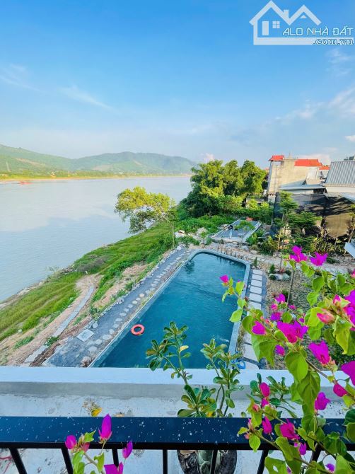 Chuyển nhượng căn Villa 1400m2 siêu đẹp bám sông đà