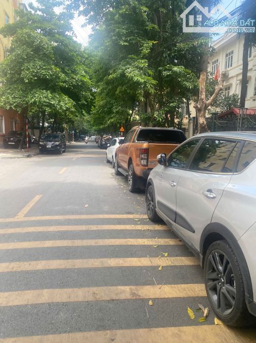 BÁN NHÀ PHÂN LÔ TỪ LIÊM - Ô TÔ TRÁNH - VỈ HÈ - THANG MÁY - KINH DOANH - DT 59M2, 5 TẦNG