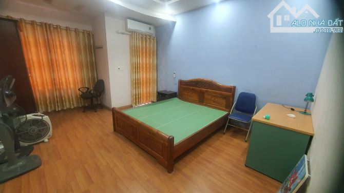 NR ở Nguyễn Hoàng gần bxe Mỹ Đình, 60mx4 Tầng, oto đỗ.