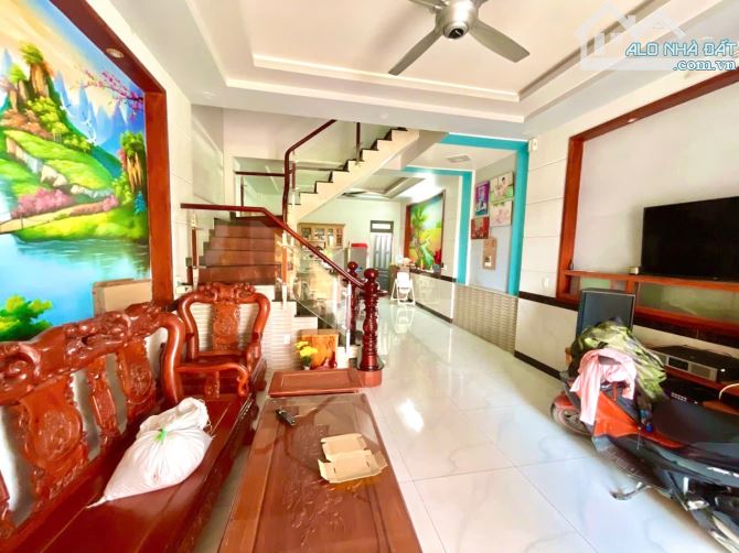 💁‍♂️ Bán nhà 3 tầng 60mv, Công nhận đủ, Không QH, LG. KDC, Mặt tiền đường trục chính.