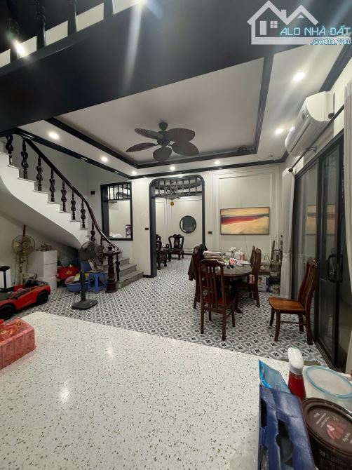 Bán nhà căn góc 2MT phố Tô Vĩnh Diện. 90m, 5 tầng, MT7.5m, giá 22.38 tỷ còn thương lượng