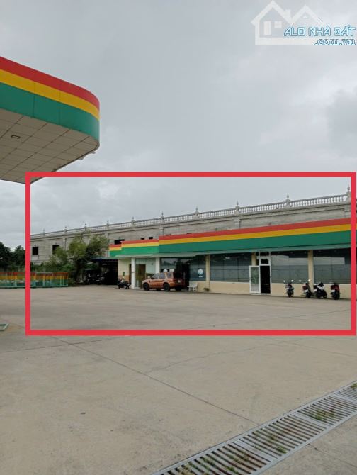 cho thuê mặt bằng kinh doanh có sẵn phần nhà xây dựng 2 lầu, tùy ý đầu tư thêm.