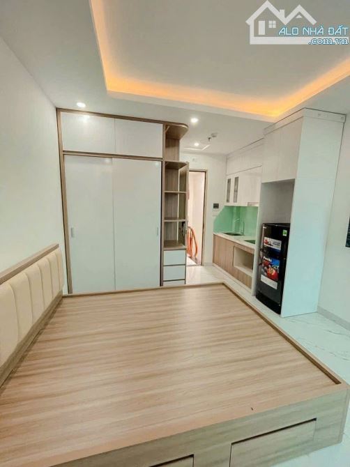 Tòa nhà CCMN Phùng Khoang 78 m x 7 tầng mặt tiền 6.5 m giá 21.5 tỷ dòng tiền 80tr tháng