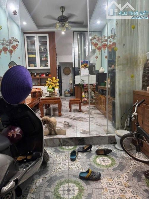 Chỉ nhỉnh 5 tỷ có nhà dân xây Tây Mỗ ở ngay tặng nội thất, ô tô cách 100m