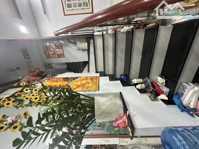 Nhà chính chủ chưa qua đầu tư ~ 40m2 chỉ hơn 3 đồng
