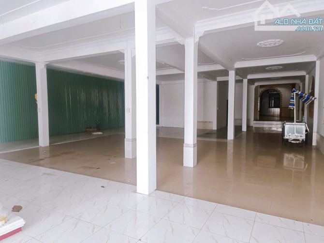 biệt thự mặt tiền đường phạm hùng, hướng đông nam, giá đầu tư
