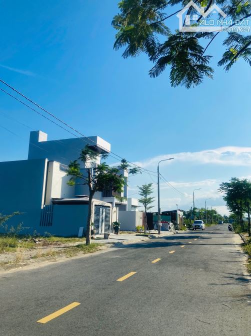 Cần bán nhanh lô đất ngay Đầm Sen - Nam Hoà Xuân- Đà Nẵng
