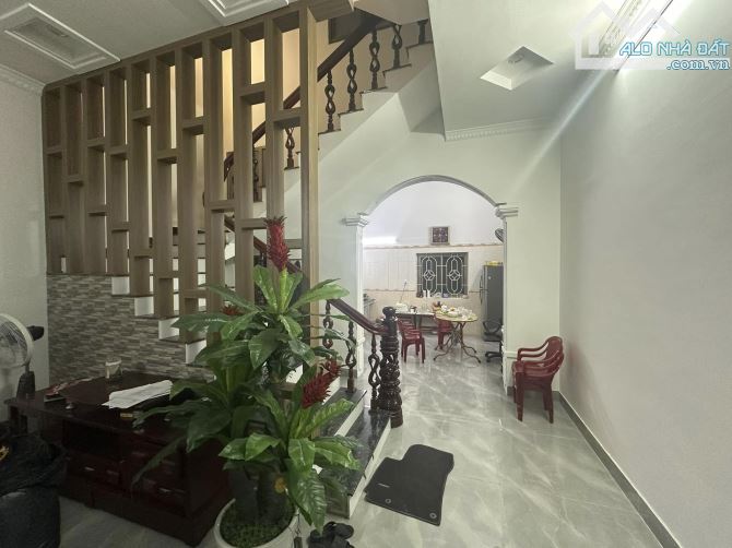 Ms Linh- ĐỘC NHẤT nhà 4 tầng mặt đường kinh doanh Tôn Đức Thắng, gần ngã 3 Sở Dầu