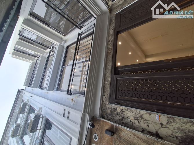 Đông Thiên Nhà mới 5 tầng Ngõ thông ba gác Nội thất cao cấp – 31m² – MT 3.1m giá 6,5 tỷ