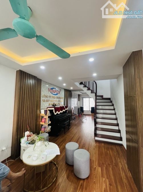 ĐẠI KIM - HOÀNG MAI - MẶT NGÕ THÔNG - Ô TÔ ĐỖ CỬA - 2 THOÁNG TRƯỚC SAU - 51m2