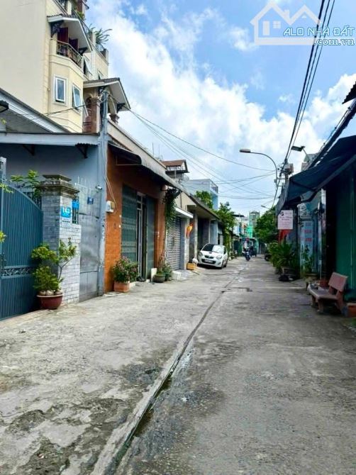 NHÀ BÁN  NGAY CHỢ TÂN HƯƠNG ,TÂN PHÚ ,2 TẦNG, HẺM 4m, 4.x TỶ