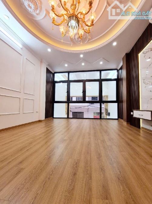 SIÊU PHẨM PHÂN LÔ KIM ĐỒNG - GIÁP BÁT 2 MẶT THOÁNG - VỈA HÈ Ô TÔ TRÁNH - 7 TẦNG THANG MÁY