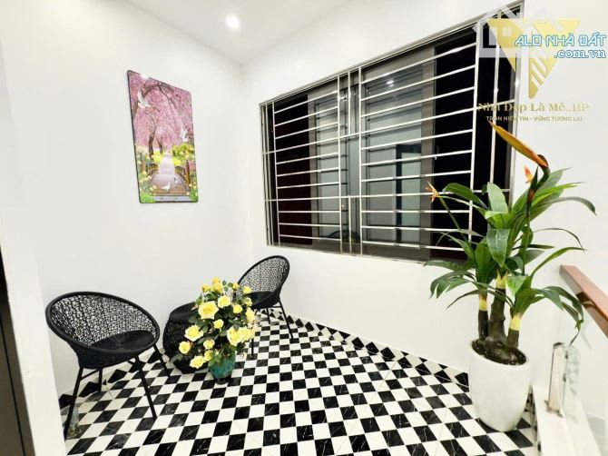 BÁN NHÀ 3 TẦNG ĐỘC LẬP NGÕ NÔNG NGAY PHỐ TÔ HIỆU - GẦN NGÃ 4 CỘT ĐÈN.