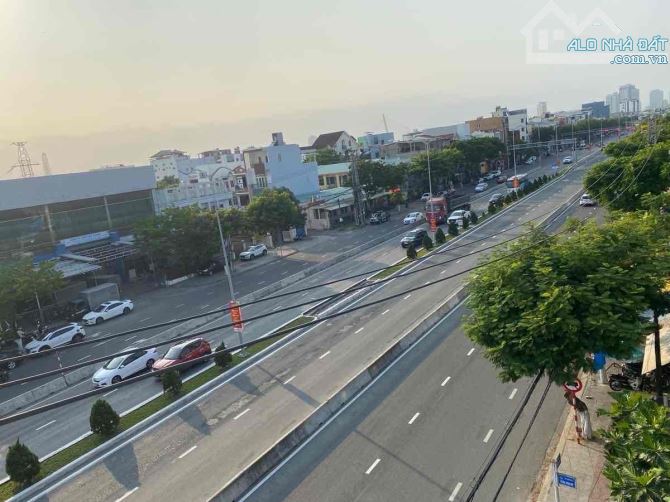 Bán nhà 4 tầng căn góc mặt tiền kinh doanh đường Ngũ Hành Sơn - Trần Văn Dư cách biển 500m
