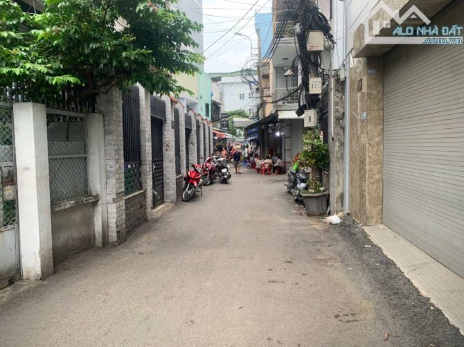Bán nhà (4x14m) HXH Hoàng Hoa Thám, 5 tầng mới cứng vào ở ngay. Gía 9tỷ5 thương lượng