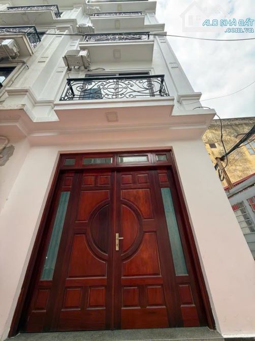 Thạch Bàn - Lô góc - Thoáng sáng - 39m chỉ 5,7 tỷ