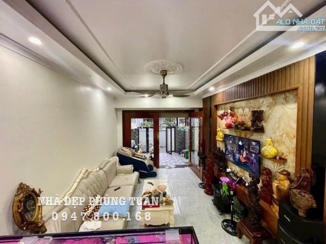 P Tuấn. NHÀ MẶT NGÕ TRẦN NGUYÊN HÃN ••• Diện tích: 75m xây độc lập 4 tầng sân cổng