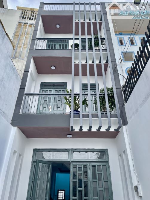 BÁN NHÀ 3 TẦNG ĐÚC HẺM XE HƠI NGUYỄN THỊ BÚP Q12 GIÁ RẺ 5,9 TỶ DIỆN TÍCH 125M2 (4x31)