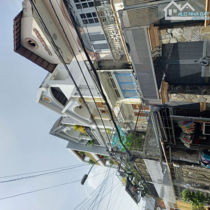 Bán nhà 4 Tầng, HẺM XE HƠI, 4.2x16m, NGUYỄN THỊ KIÊU, Q12, chỉ 6ty600