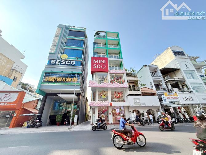 Cho thuê tòa nhà 6 lầu mặt tiền kinh doanh đường Nguyễn Trãi P.2 Quận 5