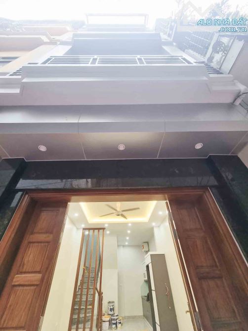 Bán nhà phân lô Nguyễn Chí Thanh, Đống Đa, ôtô, kinh doanh, 55mx5t, 15.5 tỷ