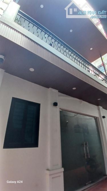 Bán nhà Đông Ngạc 48m2, mặt tiền 8m, 15m ô tô tránh, 6.4 tỷ