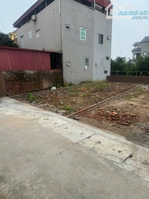Bán đất thôn Đại Bái, xã Quang Minh, Mê Linh. Gần đường quốc lộ 23, và UBND xã Quang Minh
