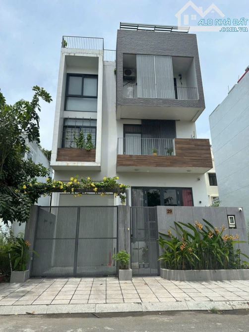 Biệt Thự Bán gấp khu Villa Thủ Thiêm, Quận 2. DT: 8x20m, Hầm 4 Tầng - GIá: 30 Tỷ