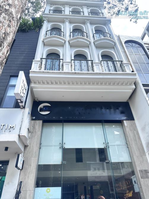 Siêu phẩm Mặt tiền đường Khánh Hội, Quận 4 - DT:6x20m - 7 Tầng - HĐT:100trđ - Chỉ 40 tỷ