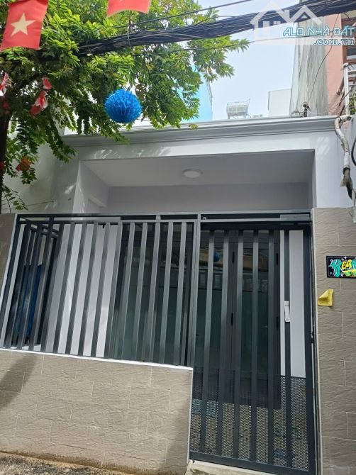 Bán nhà gần Trường học Quang Trung, đối diện UBND Quận Gò Vấp, P10, 4,1x14m, HXH 4m, 5.9tỷ