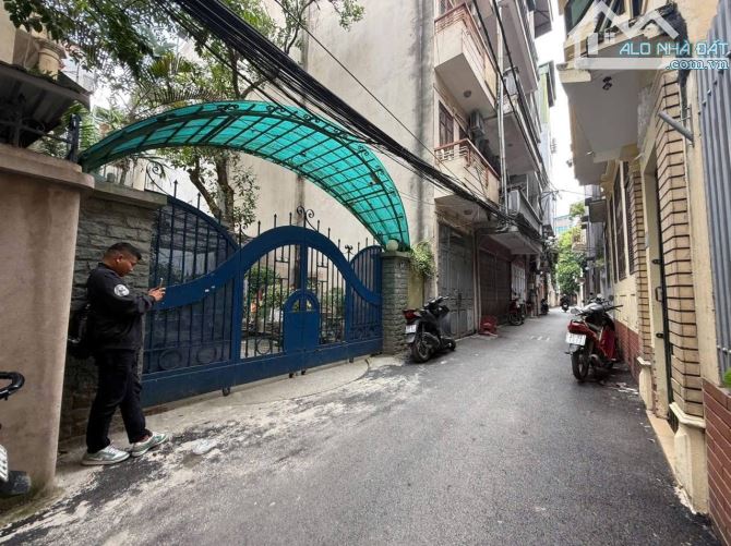BÁN NHÀ PHỐ CHÍNH KINH THANH XUÂN  👉DT 66 m², 3 tầng, Mt 6.8 m 👉Giá 13.5 tỷ