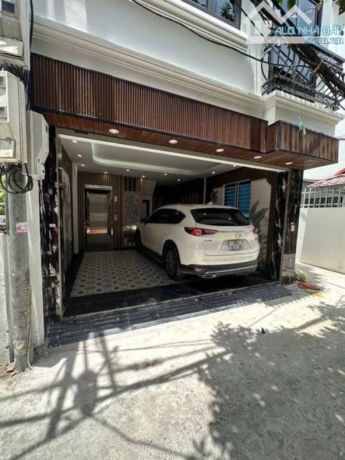 NHÀ ĐẸP LÔ GÓC – GARA Ô TÔ – THANG MÁY NGÔ GIA TỰ DT45M 6T GIÁ 9,2 TỶ